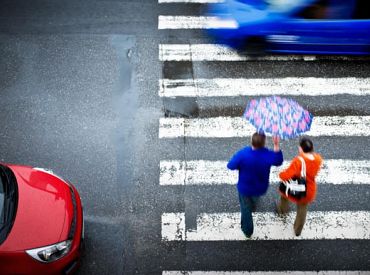 С ума сошли!? В Словакии введены ограничения скорости… для пешеходов