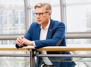 Ušakovs pārsūdzējis sev nelabvēlīgo tiesas spriedumu par viņa atstādināšanu no Rīgas mēra amata