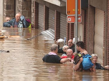 Наводнения в Европе: есть погибшие, тысячи домов ушли под воду