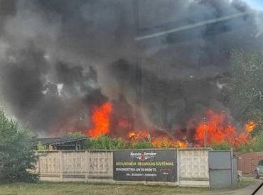 Likvidēts paaugstinātās bīstamības ugunsgrēks Rumbulā