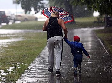 Trešdien gaidāms lietus, Latgalē — tveice līdz 27 grādiem