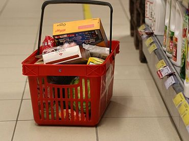 EM: Nebūtu pareizi atklāt pārtikas cenas veidojošās izmaksas par katru produktu