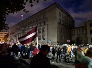 Gobzemam par protesta akciju pret «obligātu vakcināciju» piemēro 6700 eiro sodu