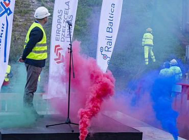 Svinīgi sāk «Rail Baltica» dzelzceļa pārvada būvniecību Lāčplēša ielā (FOTO)