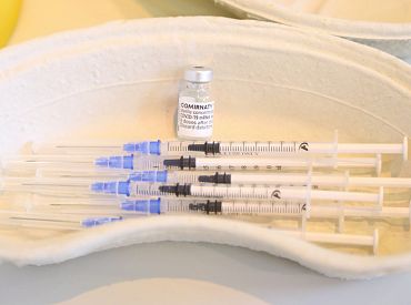 Latvijai piegādātas pirmās 1400 vakcīnas pret pērtiķu bakām