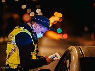 Aizvadītajā komandantstundas naktī sākti 223 administratīvie procesi par ierobežojumu neievērošanu
