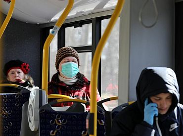 Rīgas sabiedriskajā transportā atkal varēs izmantot durvju atvēršanas pogu