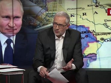 «Если у русскоязычных острые разговоры и происходят, то на кухнях»: Домбурс