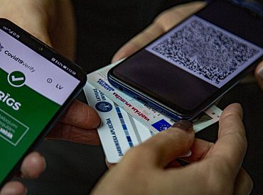 No aprīļa atceļ Covid-19 sertifikāta prasību Saeimas un pašvaldību deputātiem