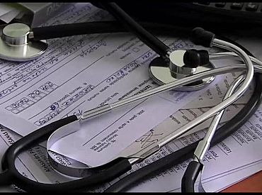 Почти половина жителей Латвии за прошлый год отказывалась от лечения по финансовым причинам