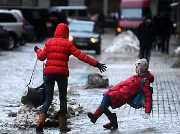 Pieaugot kritienos gūto traumu skaitam, Rīgas 2. slimnīcā veidojas garākas rindas uz pakalpojumiem