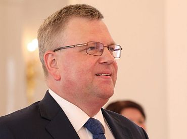 Vēstnieks: Ukrainas sabiedrībā nostiprinās apņēmība cīnīties, ko lielā mērā stiprina arī traģiskie civiliedzīvotāju upuri