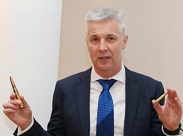 «Цвета, как в Туркменистане!» Артис Пабрикс возмущен происходящим в Риге