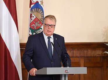 Ulmanis: Putins, iespējams, domā, kā vēl agresīvāk un cietsirdīgāk noslēgt karu Ukrainā