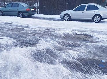 Brīdina, ka Rīgas ielās ar grants segumu var sākties šķīdonis