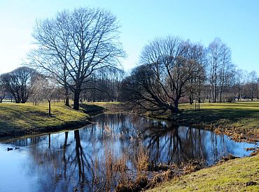 Pēc dzestras nakts svētdien Latvijā daudzviet uzspīdēs saule