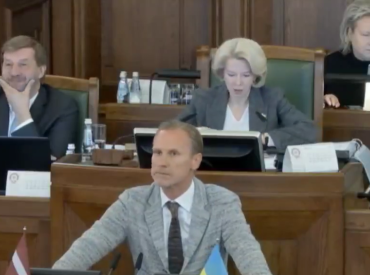 Par ētikas pārkāpumiem no sešām Saeimas sēdēm plāno izslēgt Gobzemu, kurš kārtējo reizi sola nolikt deputāta mandātu