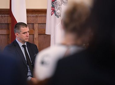 Politologs: Ticami, ka Kariņš maksimāli piepūlēsies NA saglabāšanai koalīcijā