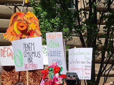 Valdība pieņem jauno pedagogu darba samaksas dotāciju aprēķinu un sadales modeli