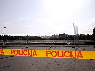 No baseina pie bijušā obeliska Uzvaras parkā izsūknēts ūdens