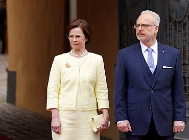 Valsts prezidents ar kundzi apmeklēs britu karalienes Elizabetes II bēres Londonā