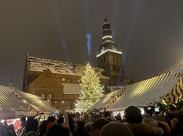 Ziemassvētku vakars nāks ar lietu un slapju sniegu