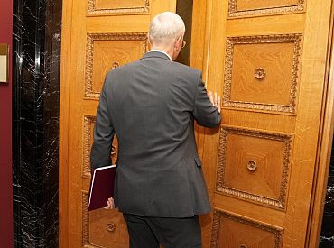 SAB: Manipulatīvie pasākumi ar politiķiem lielākoties izstrādāti kvalitatīvi un mērķtiecīgi