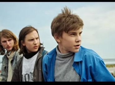 Bērni un jaunieši var piedalīties kino festivālā ar savu filmu un saņemt naudas balvu