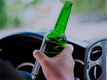 И как на них повлиять? Половина пьяных водителей продолжает ездить, но уже без прав: глава CSDD