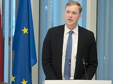 Saeimā debašu līderos Valainis, Šlesers, Šuvajevs un Zivtiņš