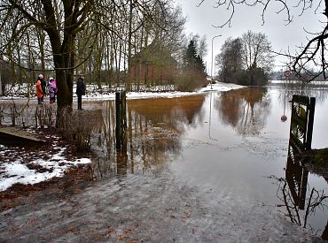 «Sadales tīkls» brīdina par iespējamu elektroapgādes atslēgšanu applūdušajās teritorijās
