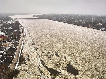 Līdz ar spēcīgu atkusni Latvijā paaugstināsies plūdu risks