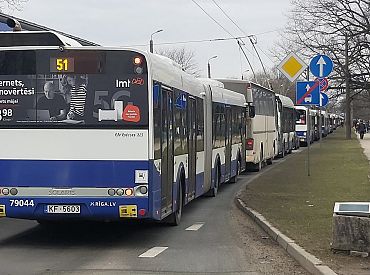 Līdz ar mācību gada beigām Rīgā būtiski samazinājušies sastrēgumi