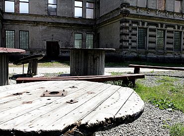 Atsāk Liepājas ostas akvatorijas Karostā attīrīšanu no padomju laika atkritumiem