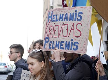 Saeimas komisija noraida partijas «Progresīvie» pieprasījumu vērtēt Egila Helmaņa darbību