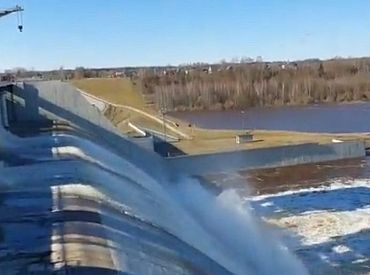 Чтобы обезопасить жителей вниз по течению Даугавы, в Плявиньскую ГЭС надо вложить 200 млн
