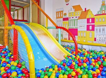 Neatbilstības konstatētas visās pārbaudītajās bērnu izklaides pakalpojumu sniegšanas vietās