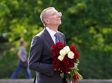 Президент Латвии в праздник пожелал ощутить гордость и создавать радость