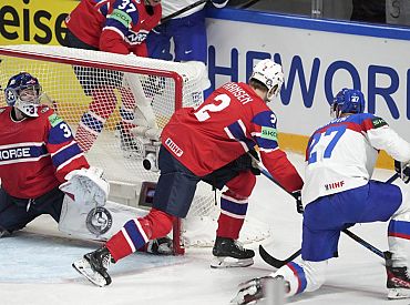 ЧМ по хоккею: Словакия обыграла Норвегию; какой расклад теперь устроит Латвию?