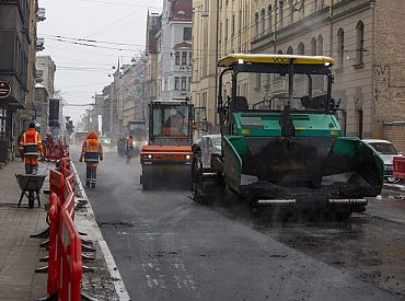 Rīgas dome nolemj par 10 miljoniem eiro atjaunot ielas segumu vairākās galvaspilsētas ielās