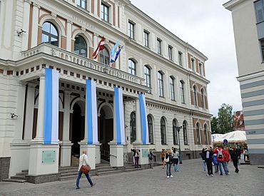 Trīs partiju bloks par koalīcijas izveidi runās ar citām Rīgas domē pārstāvētajām partijām