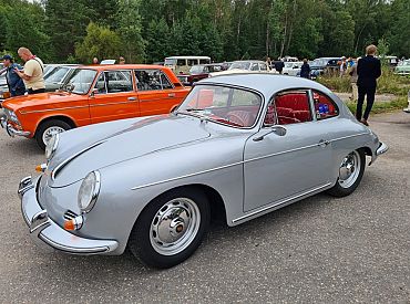 Augusta beigās notiks seno automobiļu salidojums «Retro Jūrmala 2023»