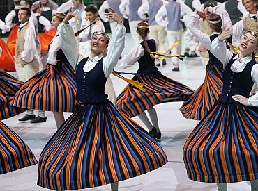 Сегодня — и в Русском театре: продолжается Праздник песни и танца