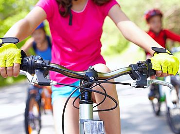 «Velopatruļas» kampaņas ietvaros aicina par velti pārbaudīt velosipēdu tehnisko stāvokli