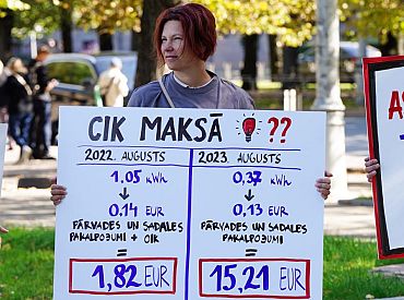 Piketā pret «Sadales tīkla» tarifu pulcējušies aptuveni desmit cilvēki