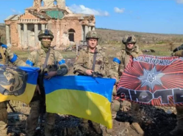 В украинскую армию можно попасть не только по призыву, но и по объявлению. И желающих много