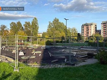 Būvnieki: Atkāpjoties no līguma par būvdarbu veikšanu Skanstē, Rīgas domei jāuzņemas pilna atbildība par neaizvākto atbērtni