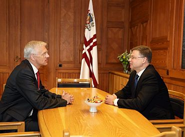 «Jaunās vienotības» EP līderi būs Dombrovskis, Kariņš un Kalniete