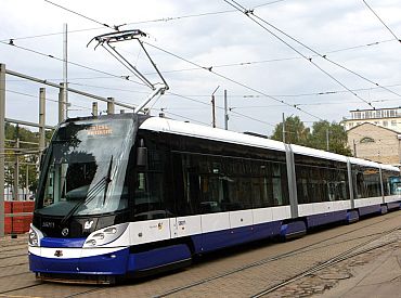 Rīgā uz Ķengaragu sāk kursēt zemās grīdas tramvaji