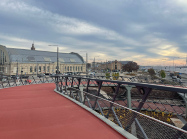 Līdz mēneša beigām plāno nodot ekspluatācijā pārbūvēto Ģenerāļa Radziņa krastmalu Rīgā